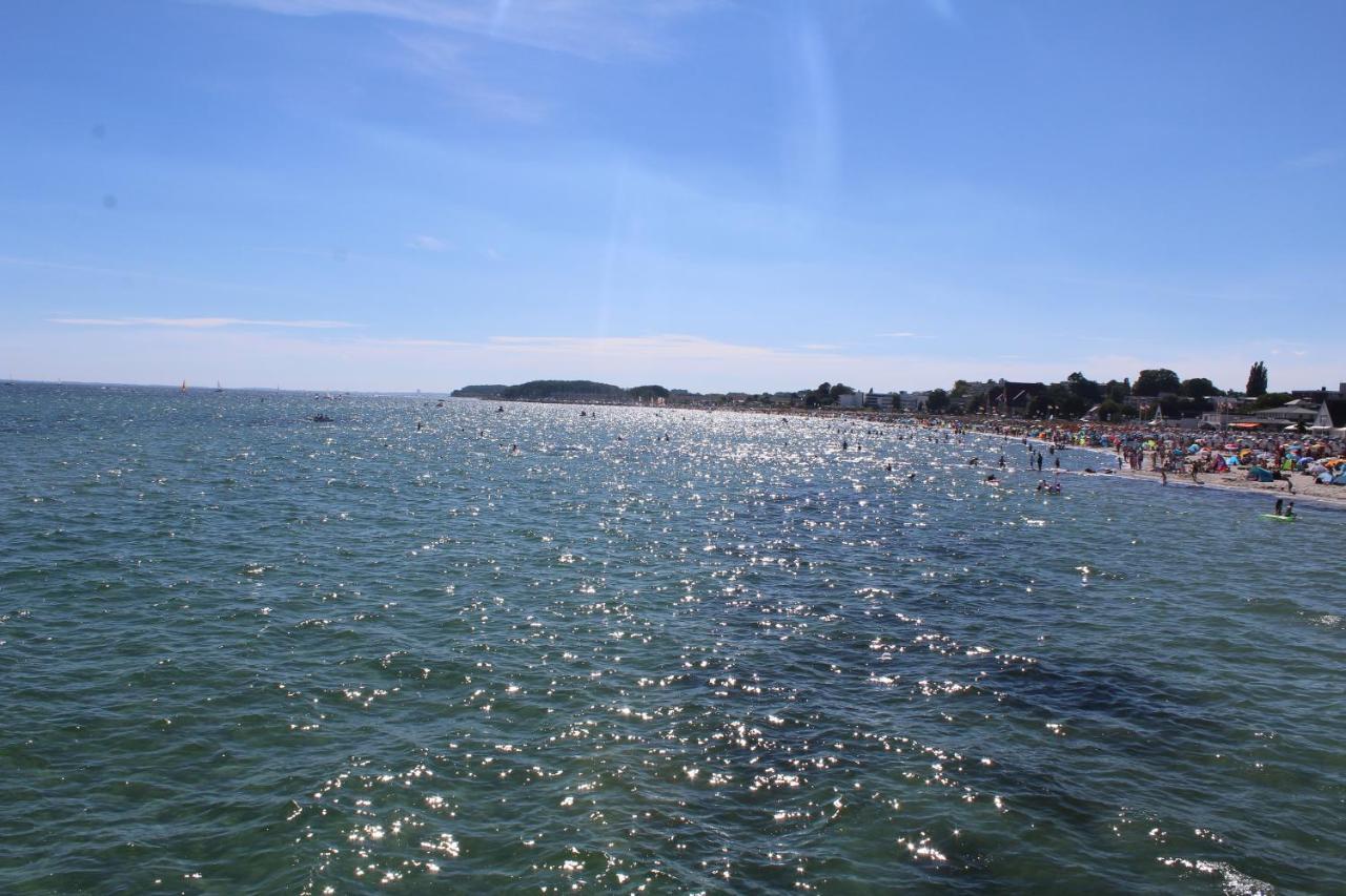 Ferienwohnungen Im Haus Strandburg Groemitz Grömitz Exterior foto