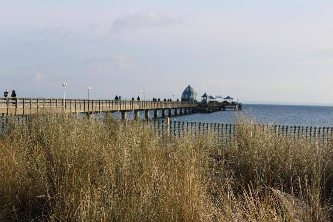 Ferienwohnungen Im Haus Strandburg Groemitz Grömitz Exterior foto