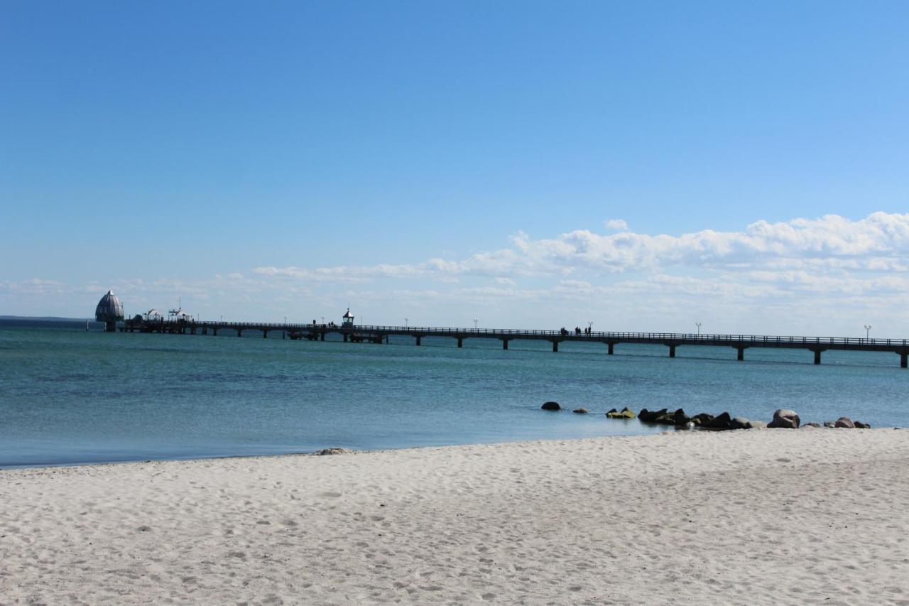 Ferienwohnungen Im Haus Strandburg Groemitz Grömitz Exterior foto
