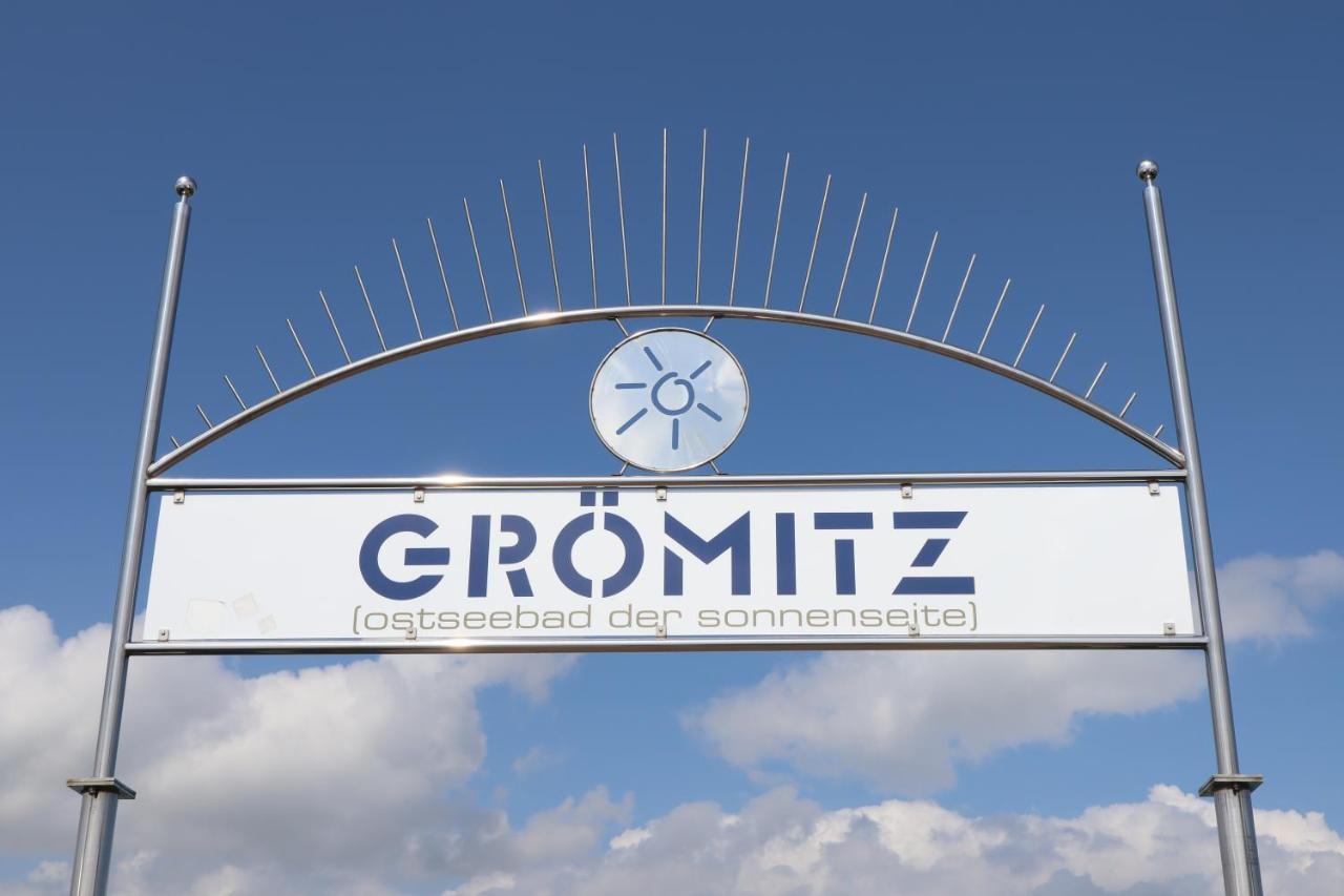 Ferienwohnungen Im Haus Strandburg Groemitz Grömitz Exterior foto