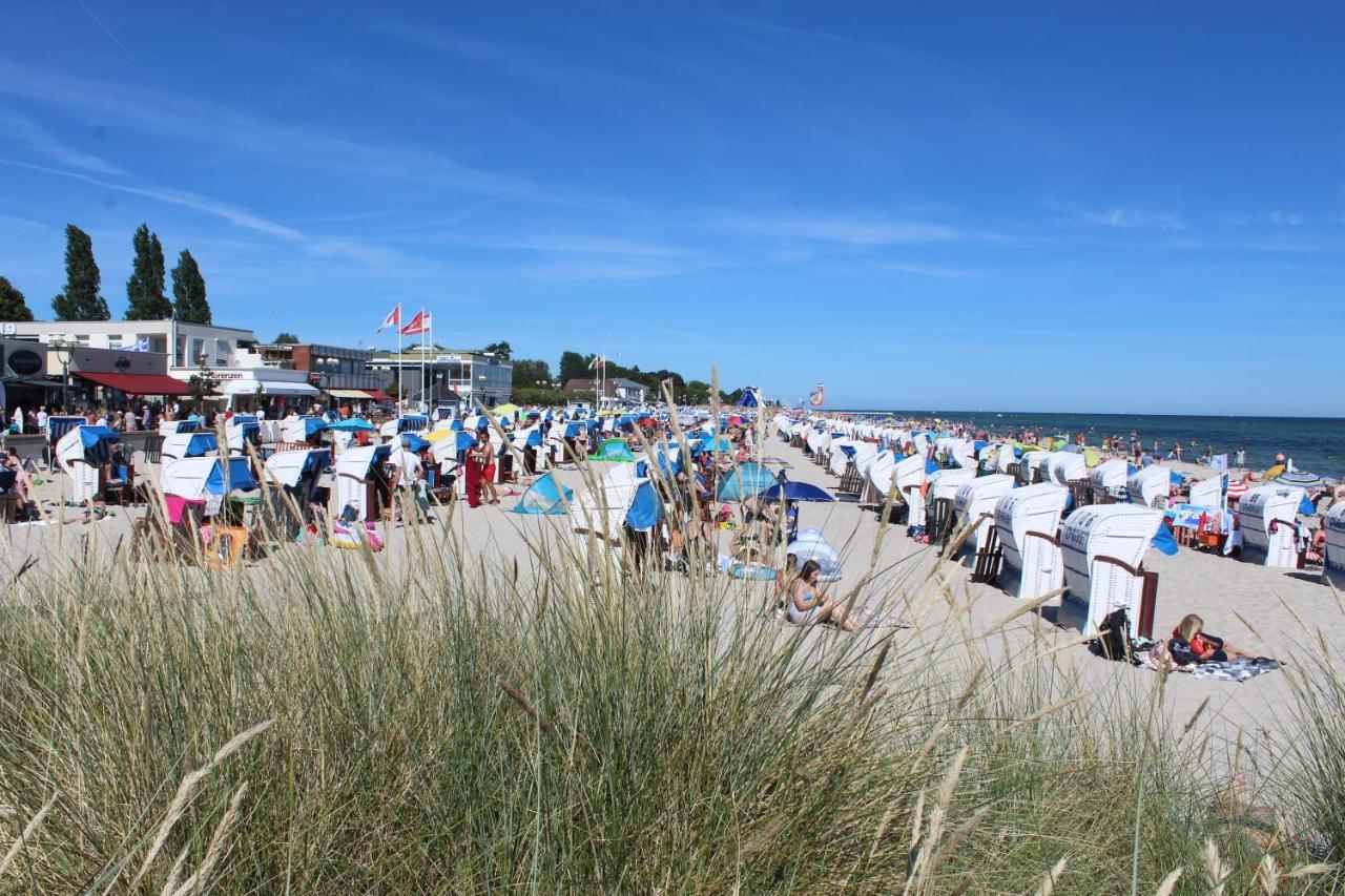 Ferienwohnungen Im Haus Strandburg Groemitz Grömitz Exterior foto