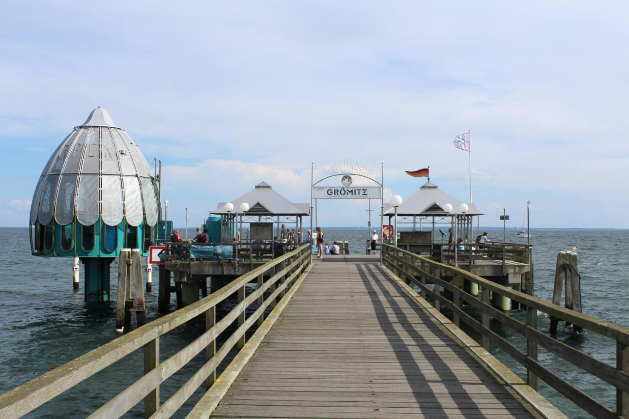 Ferienwohnungen Im Haus Strandburg Groemitz Grömitz Exterior foto