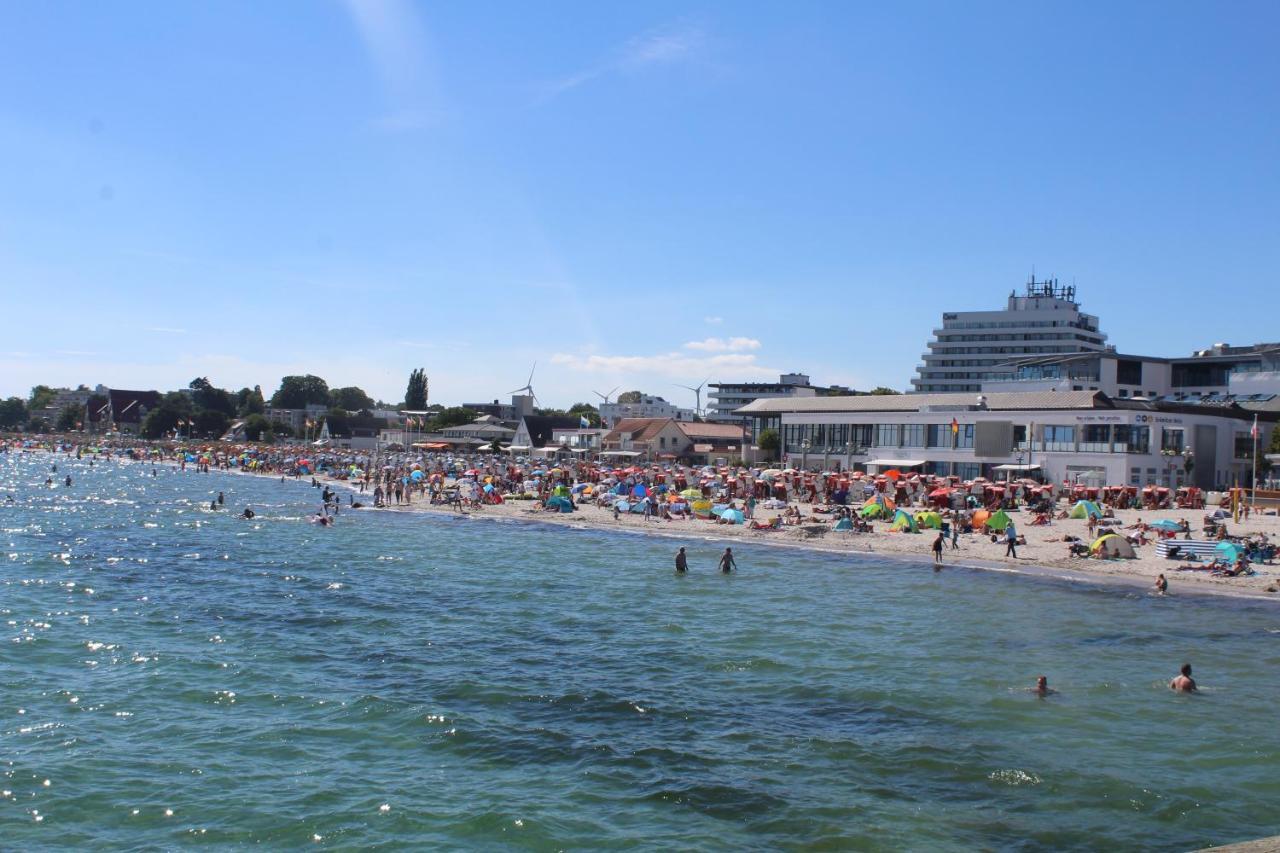 Ferienwohnungen Im Haus Strandburg Groemitz Grömitz Exterior foto