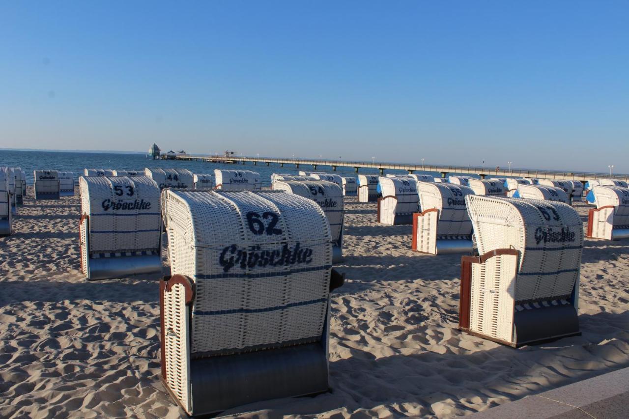 Ferienwohnungen Im Haus Strandburg Groemitz Grömitz Exterior foto