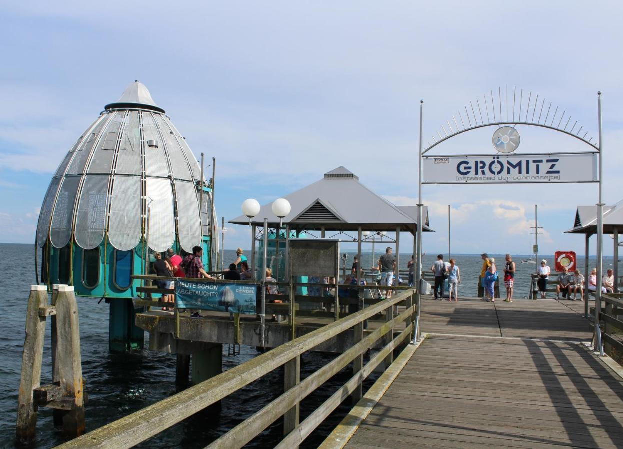 Ferienwohnungen Im Haus Strandburg Groemitz Grömitz Exterior foto