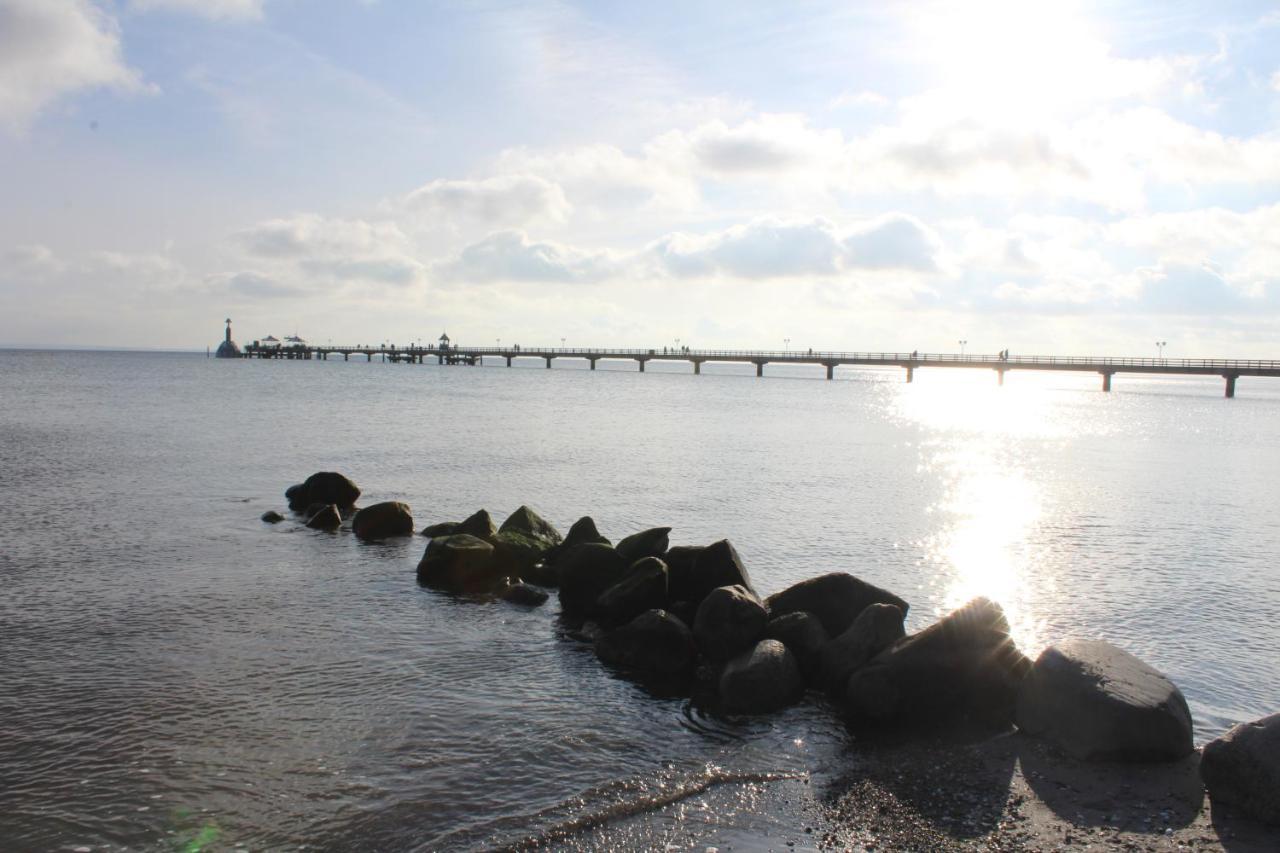 Ferienwohnungen Im Haus Strandburg Groemitz Grömitz Exterior foto