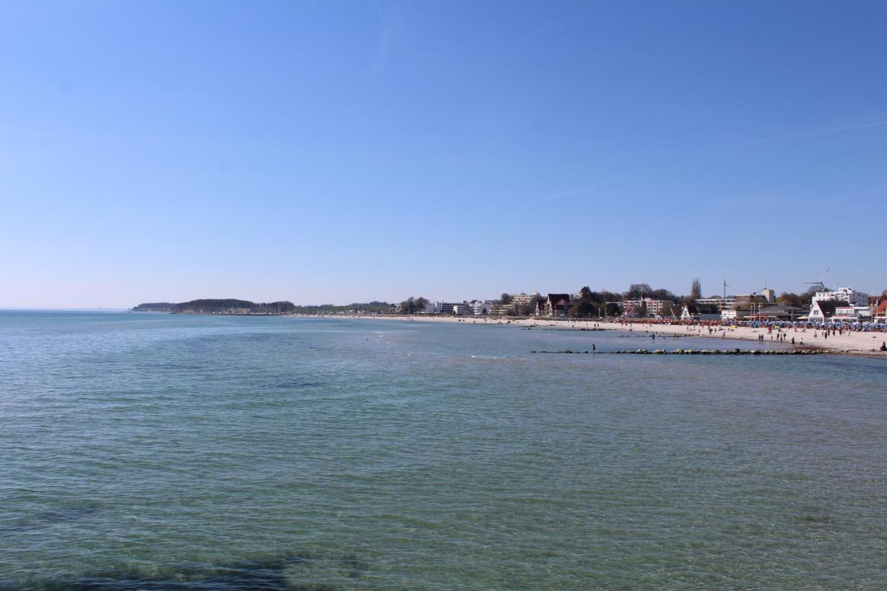Ferienwohnungen Im Haus Strandburg Groemitz Grömitz Exterior foto
