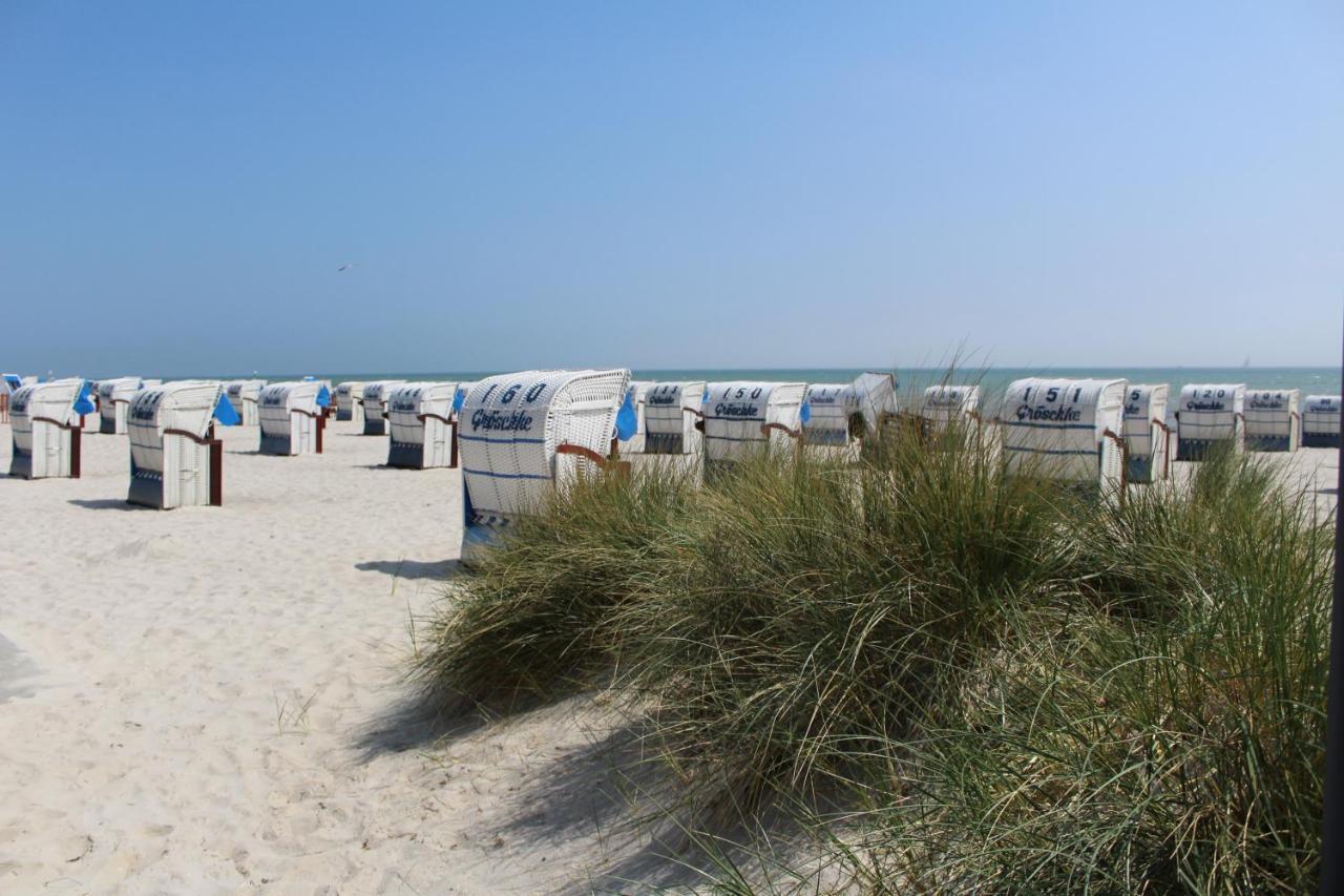 Ferienwohnungen Im Haus Strandburg Groemitz Grömitz Exterior foto