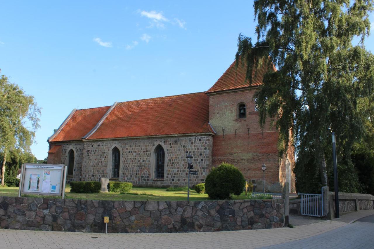 Ferienwohnungen Im Haus Strandburg Groemitz Grömitz Exterior foto